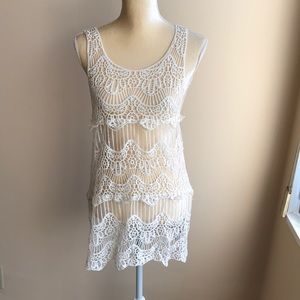 Cute lace cover up Sz S/M